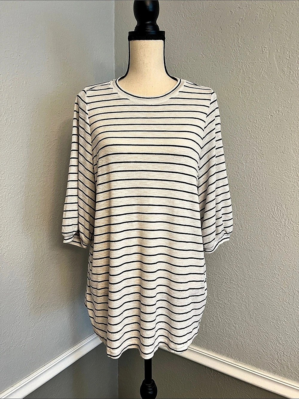 Time and Tru Maternity Striped Top in White & Black Large